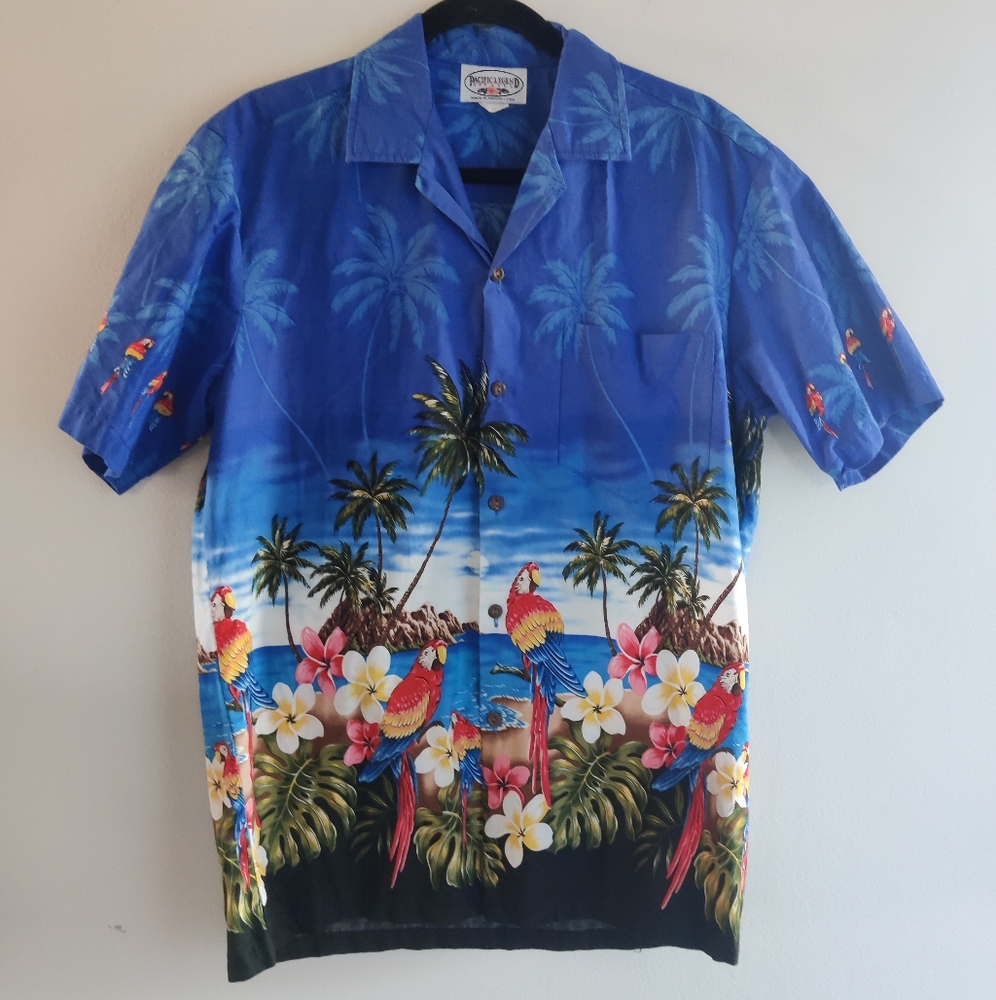 Pacific Legend Apparel Blue Hawaiian Shirt with Parrots Made in USA Medium